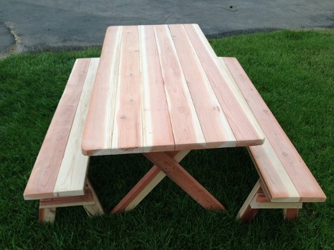 6' Redwood Picnic Table Table incl. Benches